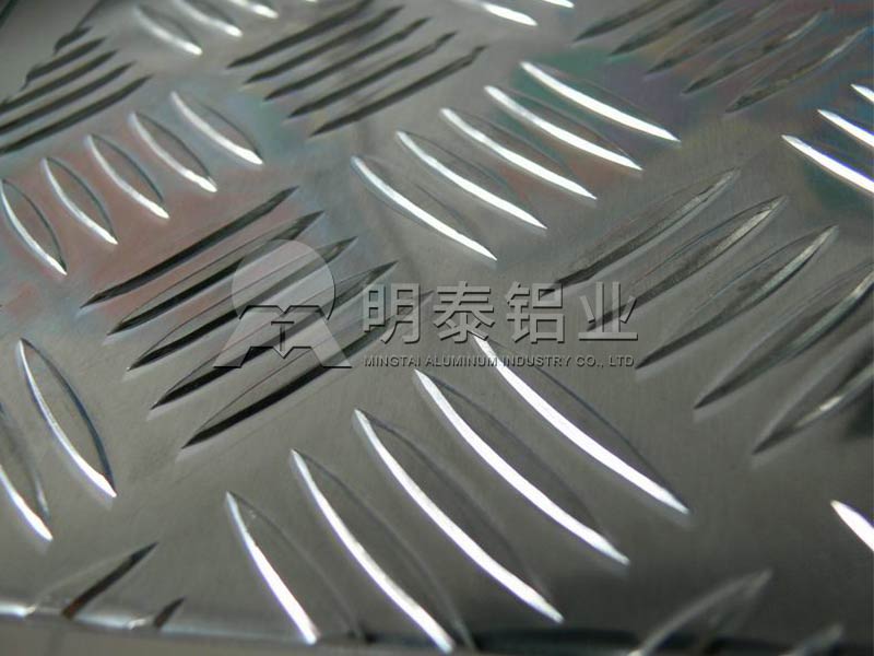 船舶甲板用5083花纹黄瓜视频APP下载安装_五条筋防滑黄瓜视频APP下载安装1吨出厂价格多少